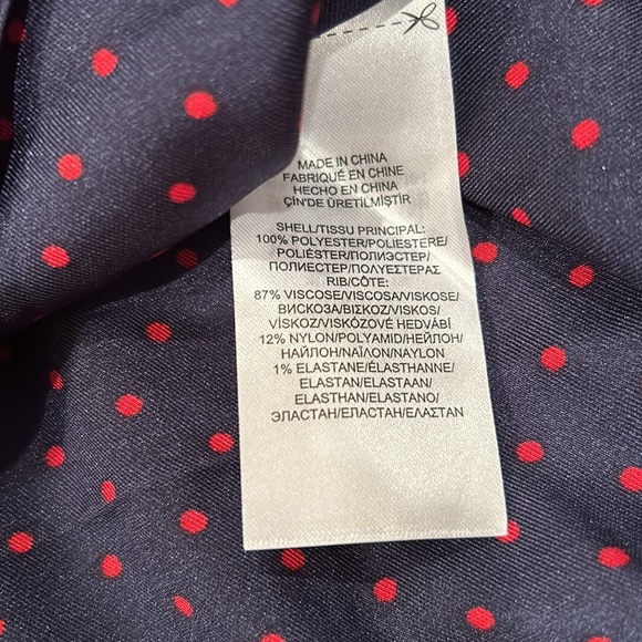 Lauren Ralph Lauren - Women’s V-Neck Blouse - Size XL - Picture 4 of 4